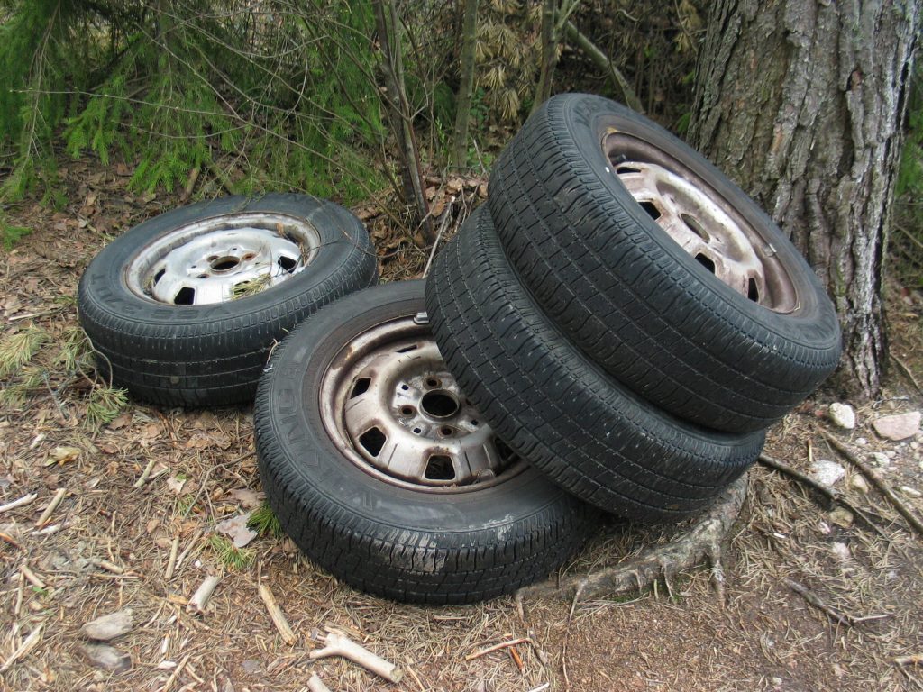 Mixing Tires – Bad Idea